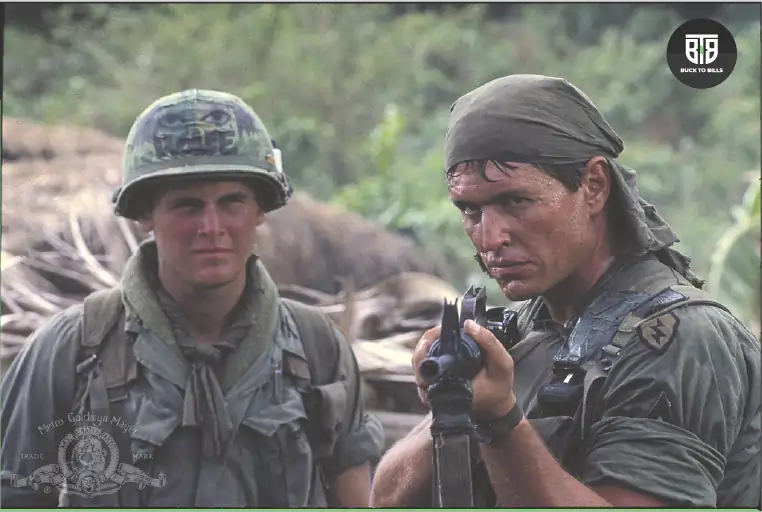 Charlie sheen playing the role in Platoon Movie