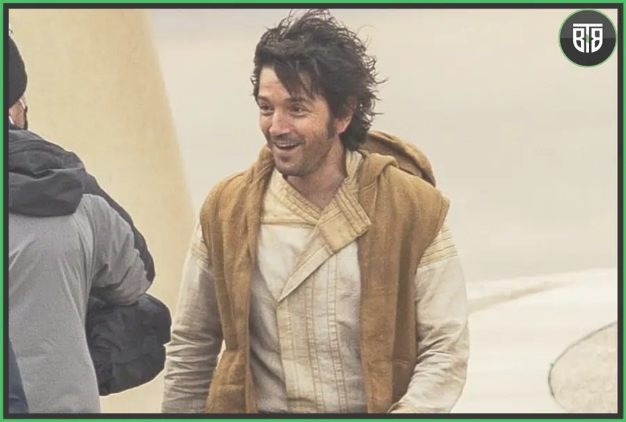 Diego Luna behind the scenes of Andor
