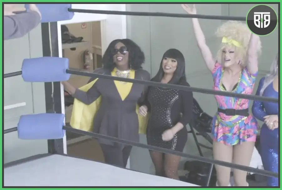 three ladies are standing near a boxing ring in Dragnificent, discoverypluslogin