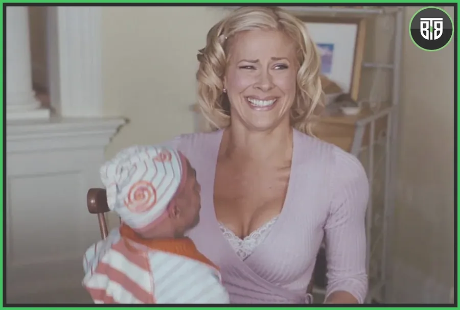 a lady is laughing in Little Man (2006) comedy movies bollywood