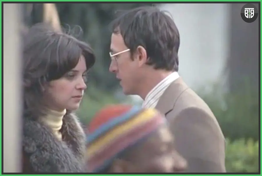 a man is trying to talk a lady in The Conversation - A 1974 Thriller/Mystery Movie, christmas story