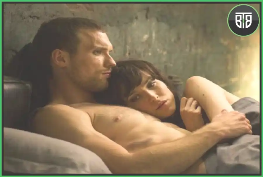 a couple is doing romance in a bed in The Transporter Refueled, apple tv+ tv shows 2022