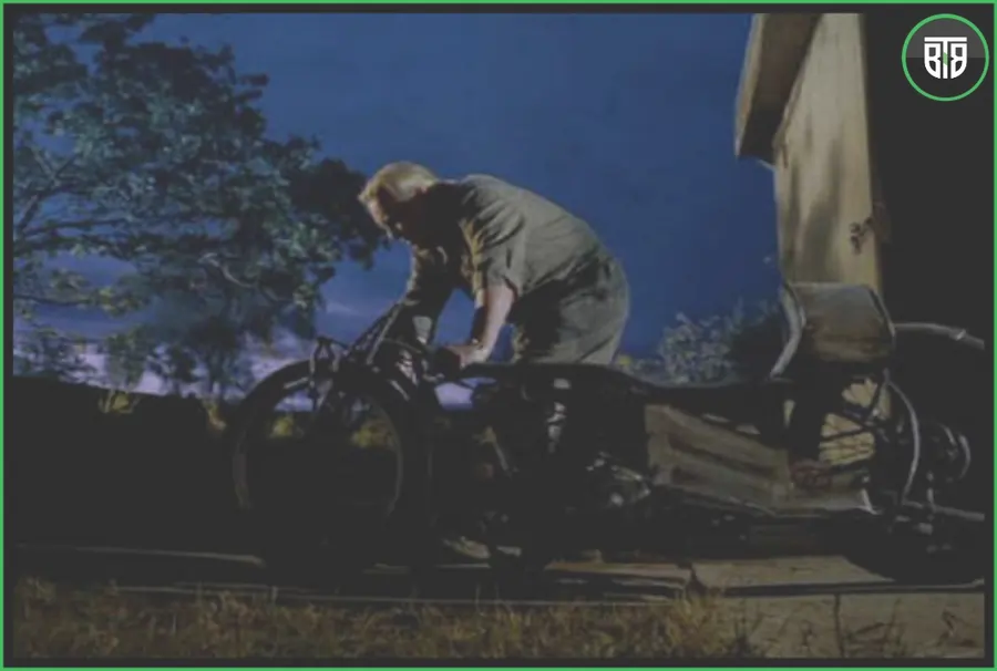 an old man is building his bike in The World's Fastest Indian - A 2005 Drama/Sports Movie deep movies about life